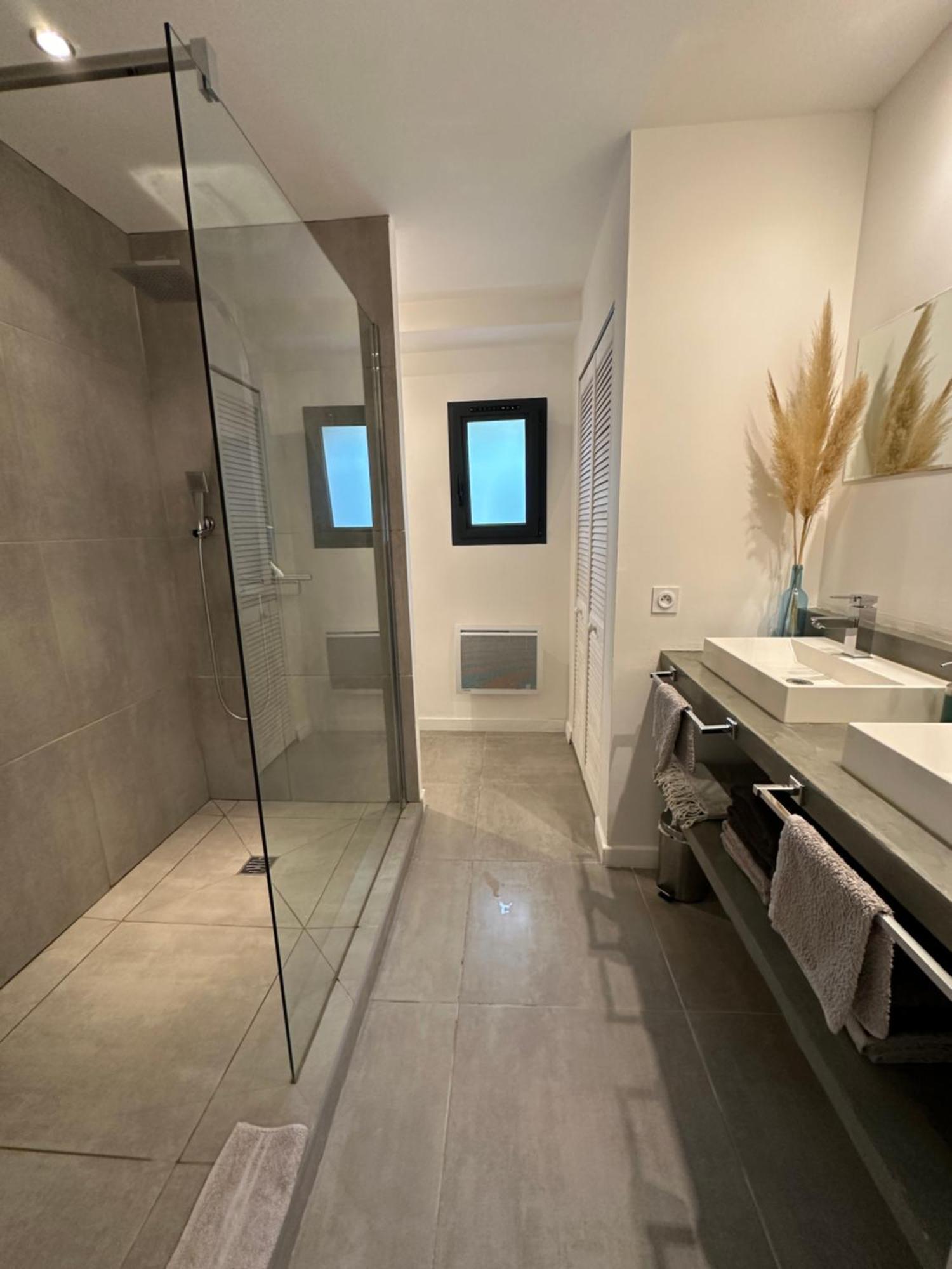 Maison Contemporaine Avec Piscine Privee Chauffee, Entre Plages Et Provence, Borne 11 Kw Istres Eksteriør billede