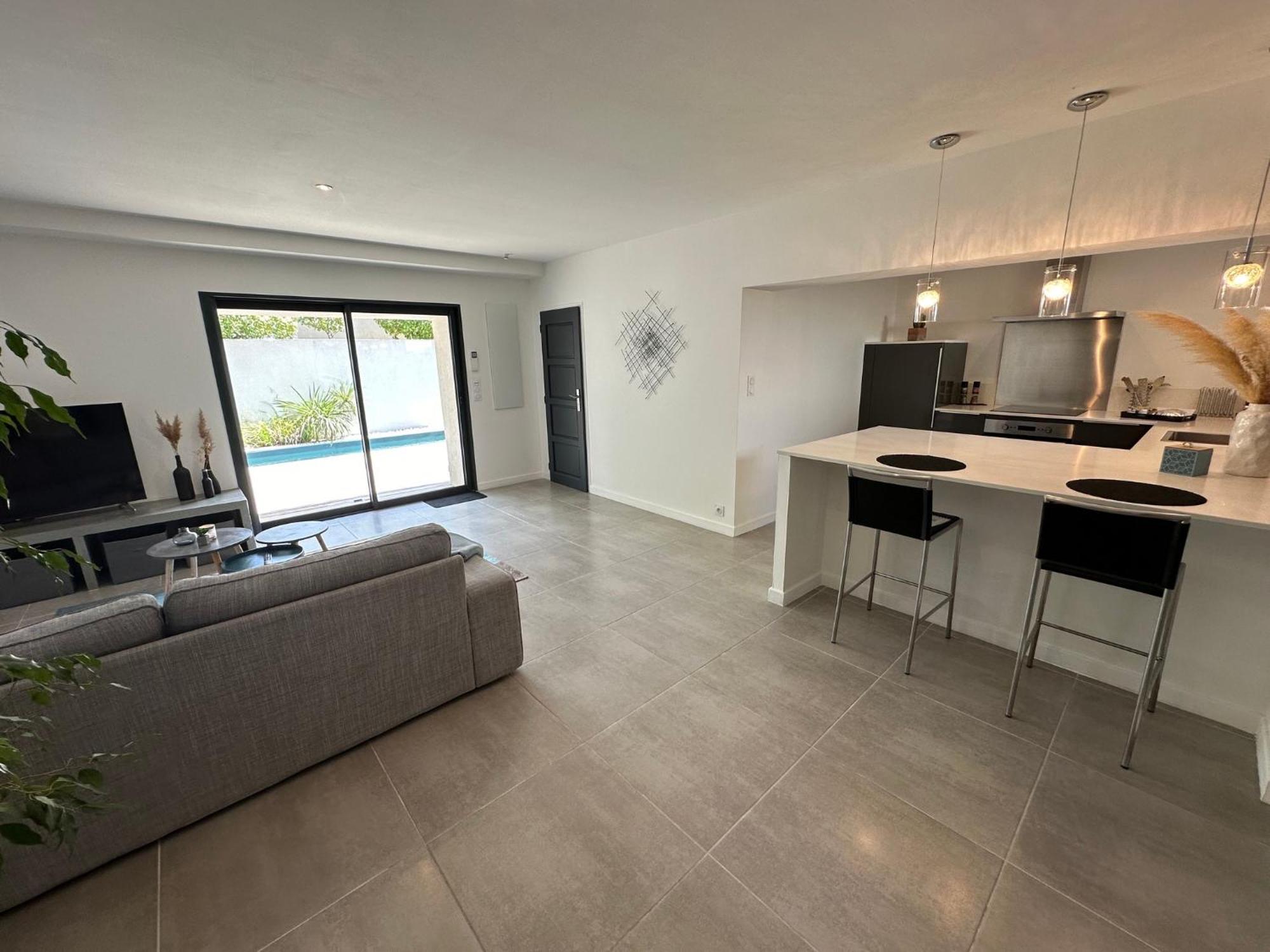 Maison Contemporaine Avec Piscine Privee Chauffee, Entre Plages Et Provence, Borne 11 Kw Istres Eksteriør billede